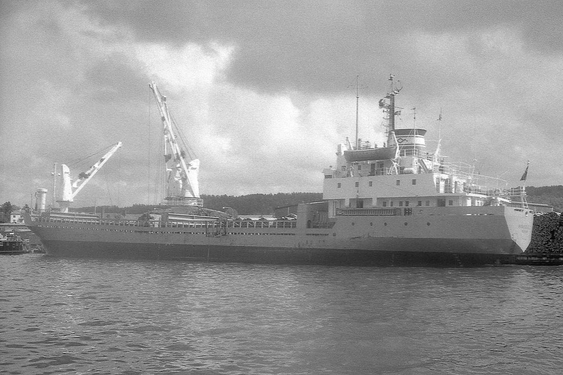 Hanseatic 1972 — Skipet